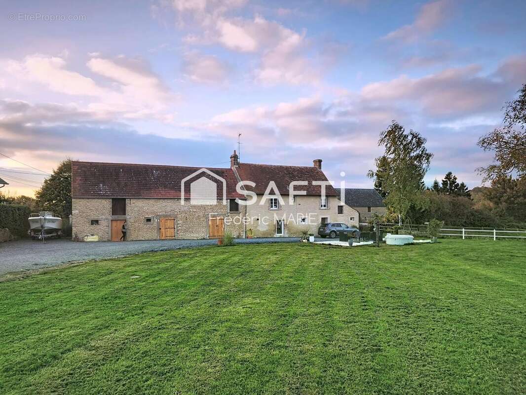 Photo 2 - Maison à SAINT-GERMAIN-DE-CLAIREFEUILLE