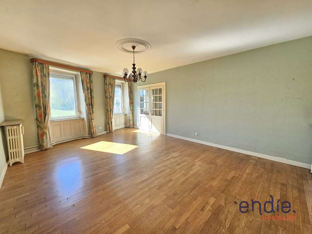 Appartement à VALDOIE