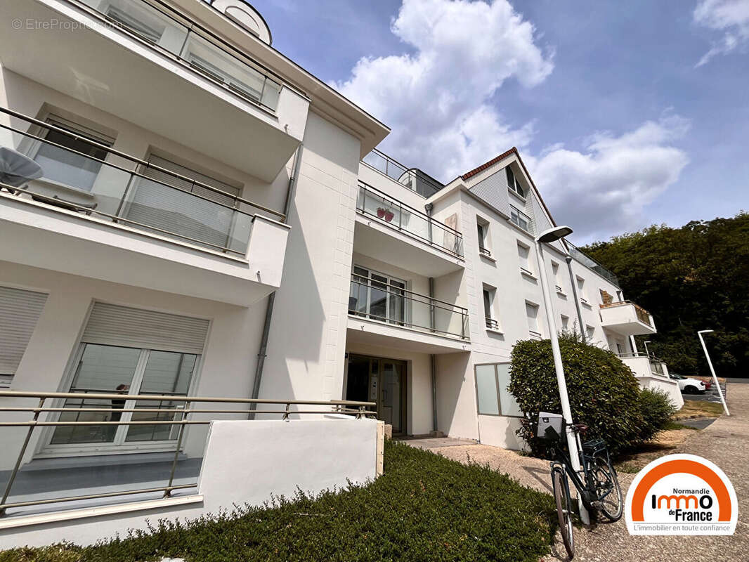 Appartement  avec terrasse + PARKING Rouen  2 pièce(s) 47.55 m2 - photo 2