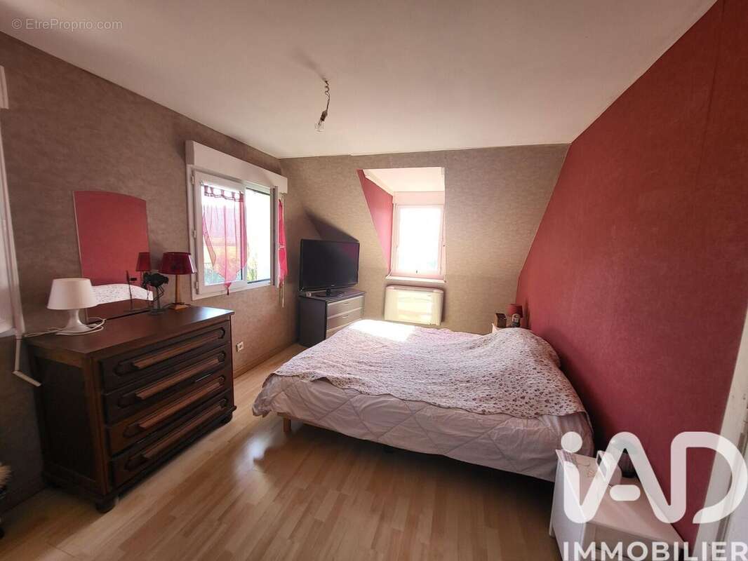 Maison 125 m² à Roncenay  - photo 7