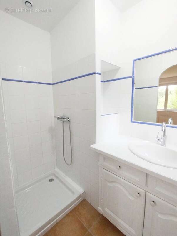 Maison à ROQUEBRUNE-SUR-ARGENS