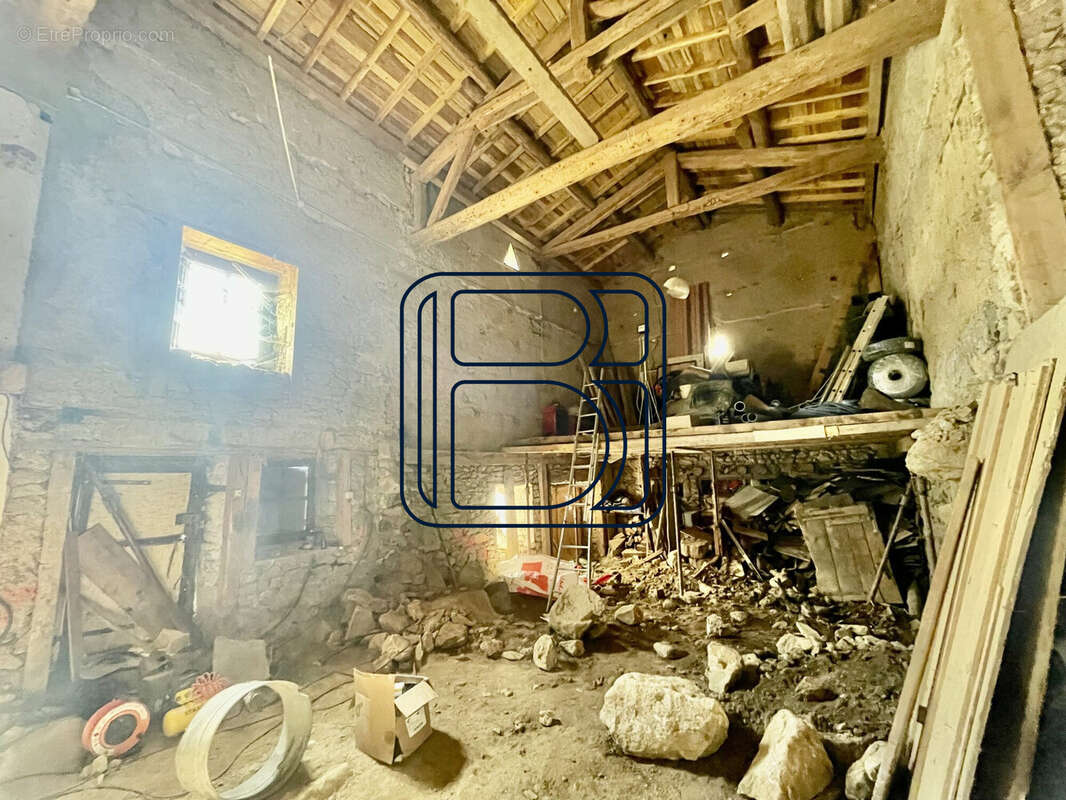 Maison à SAINT-MARTIN-DES-OLMES