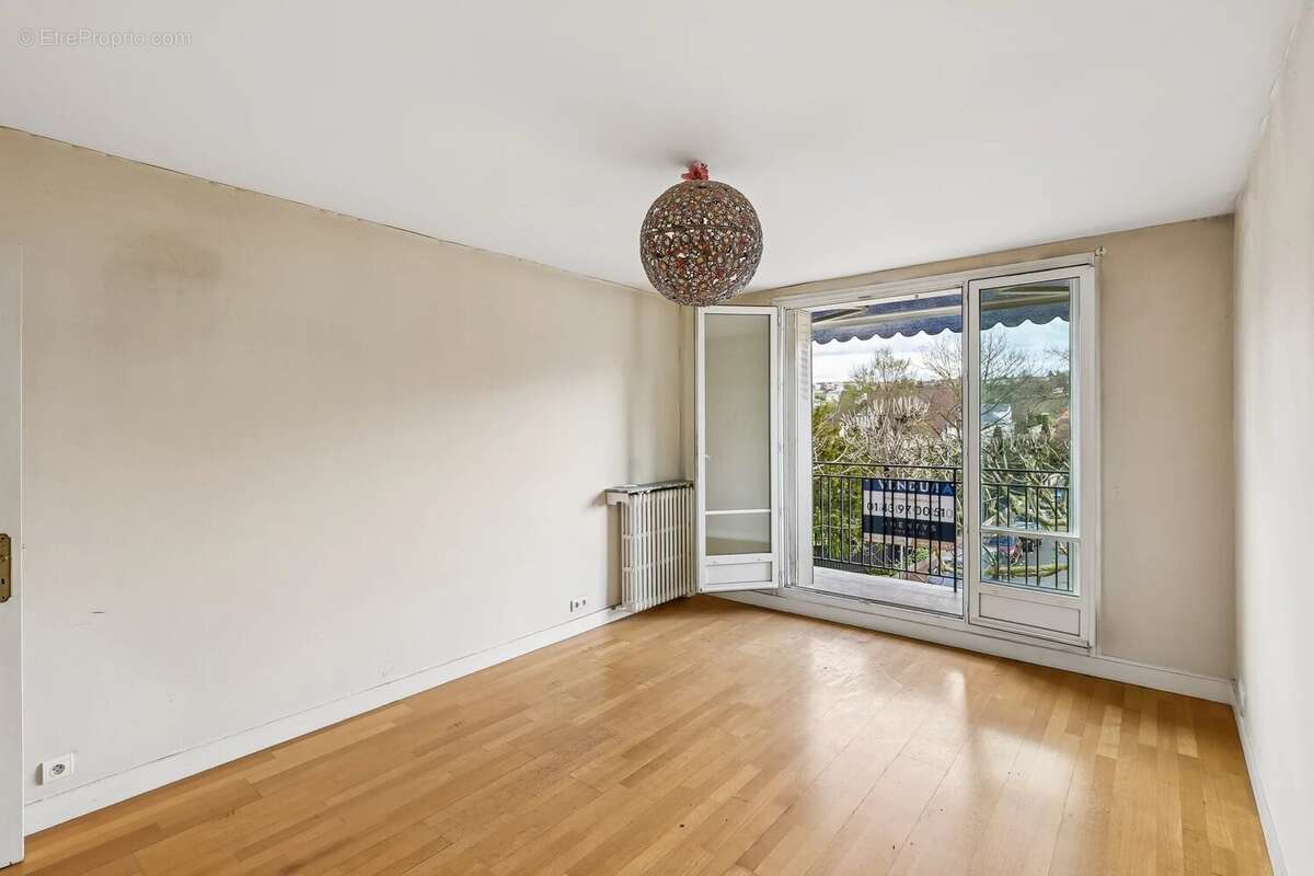 Appartement à SAINT-MAUR-DES-FOSSES