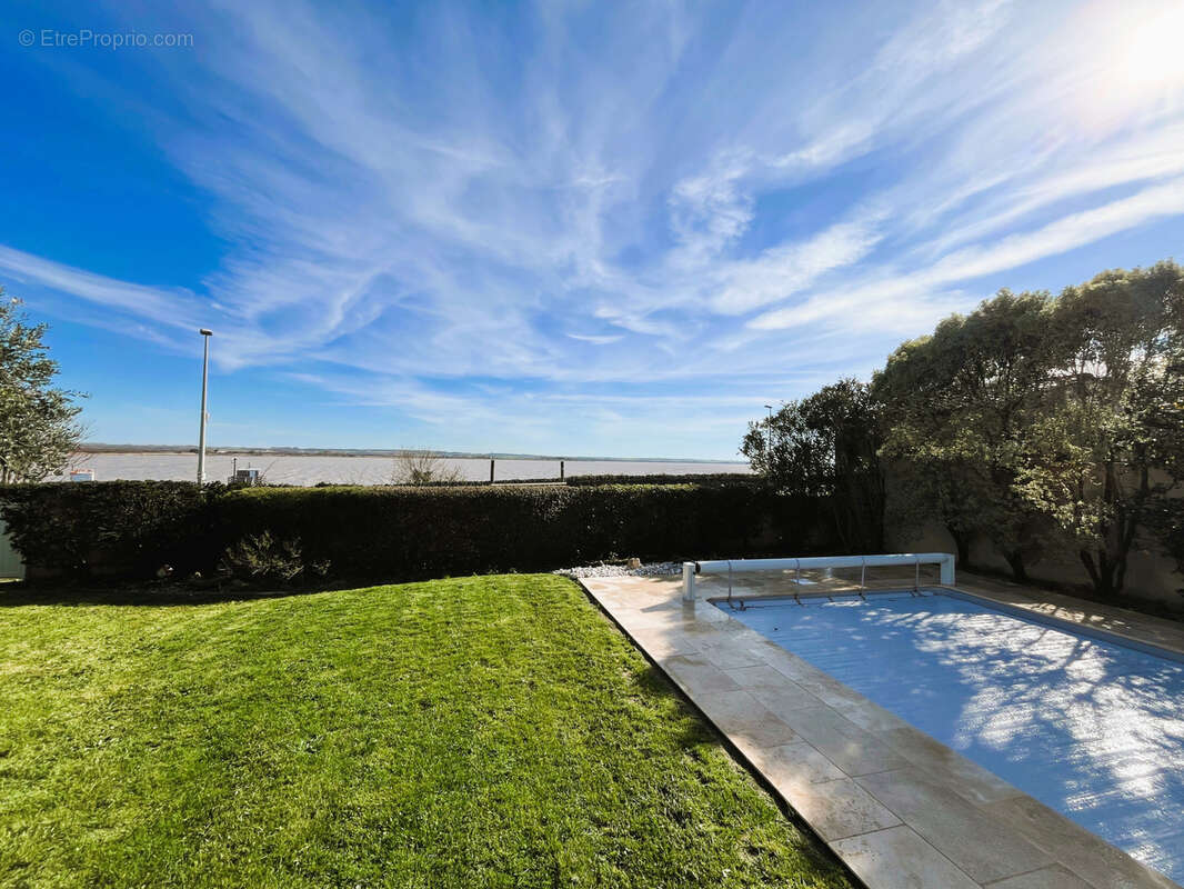 Maison à MESCHERS-SUR-GIRONDE