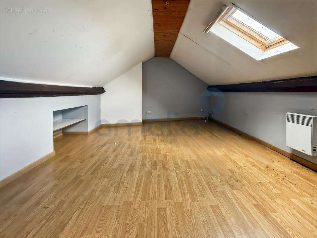 Spécial Investisseur ou Premier Achat : Maison de ville à fort potentiel au cœur de Caudry (73 m²) - photo 10