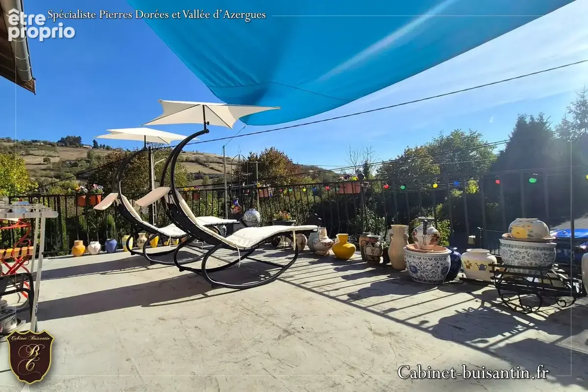 Maison avec terrasse et jardin arboré - photo 4