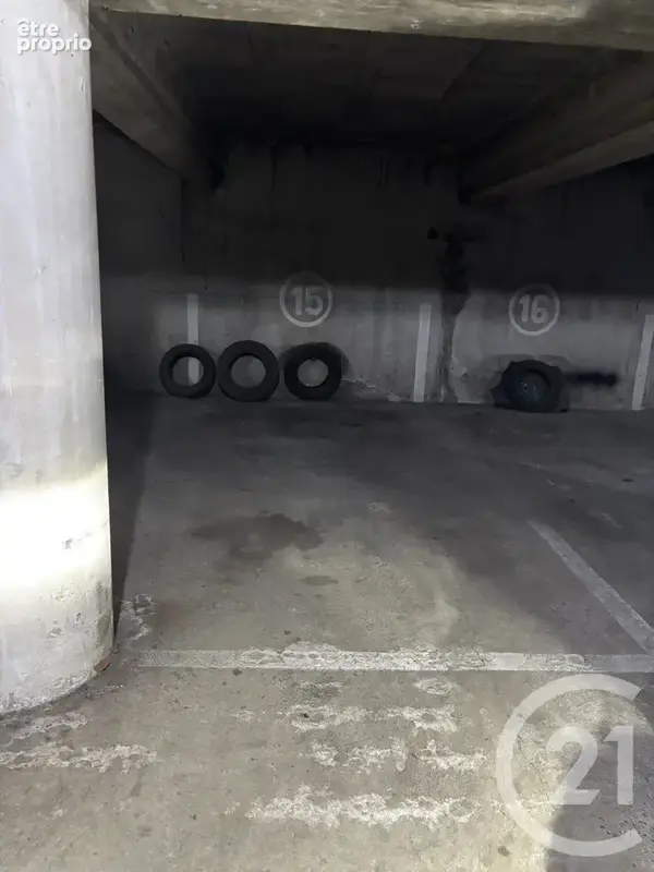 Parking à SAINT-QUENTIN