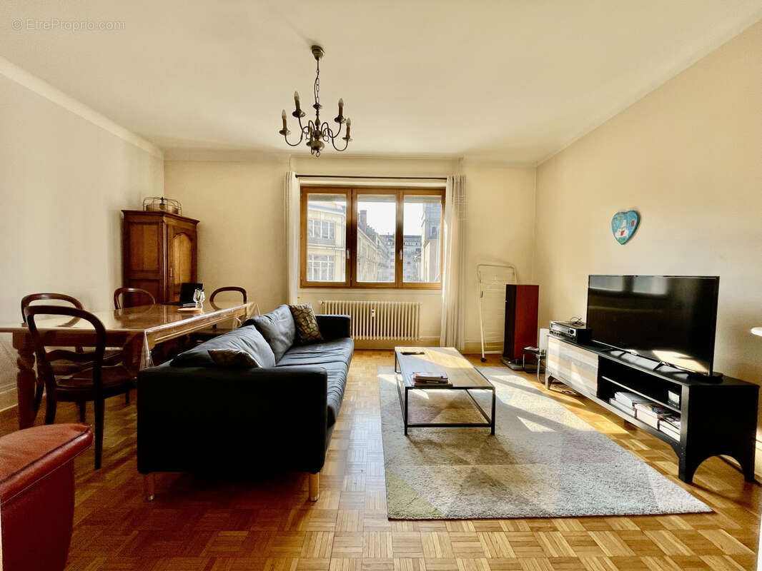 Appartement T3 de 85 m2 en plein cœur de Chambéry avec ascenseur - photo 4