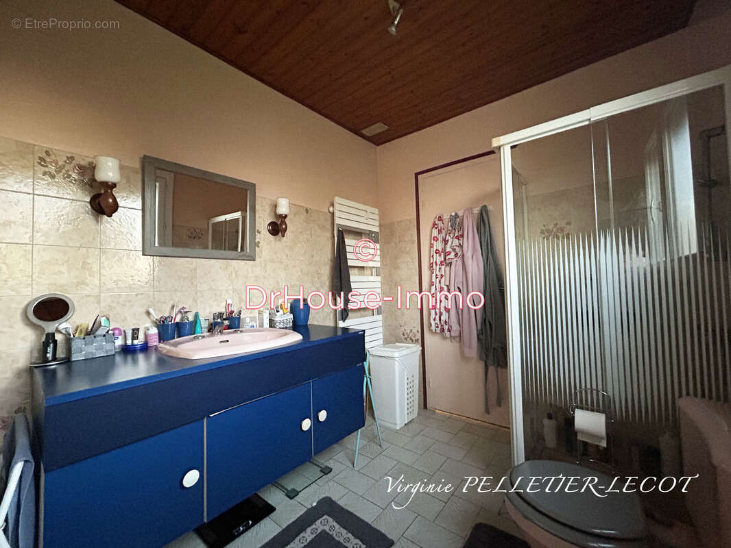 Maison à VOUILLE-LES-MARAIS