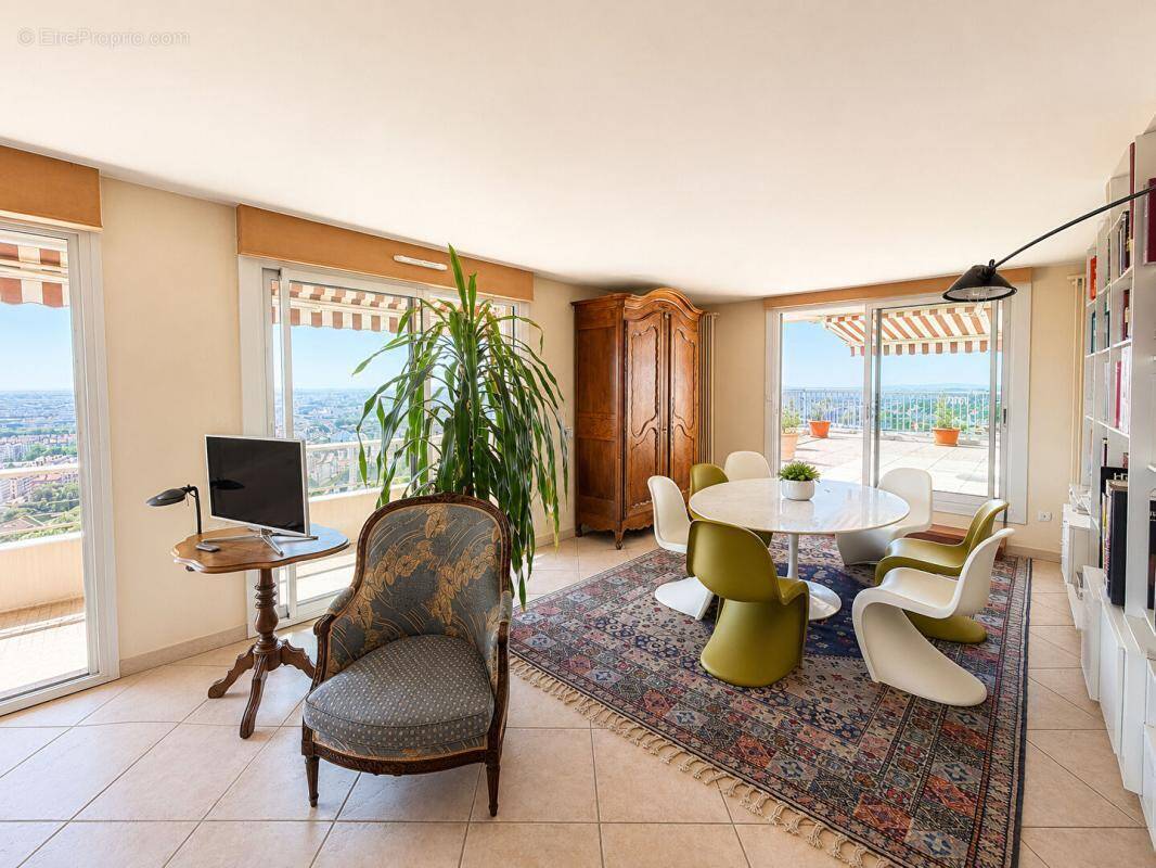 Appartement à LYON-5E