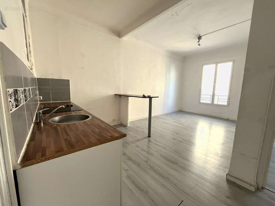 Appartement à MARSEILLE-6E
