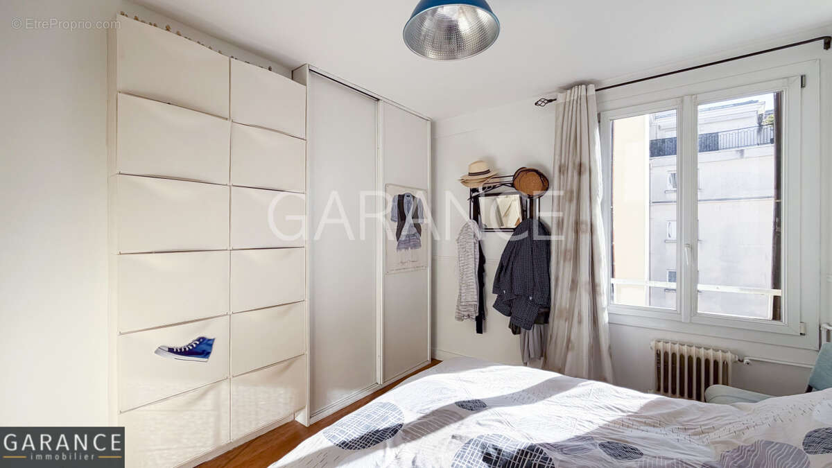 Appartement à PARIS-14E