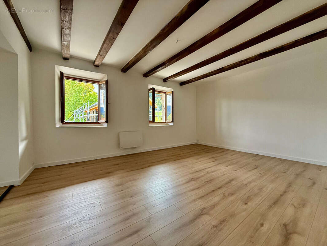 Appartement à LATHUILE