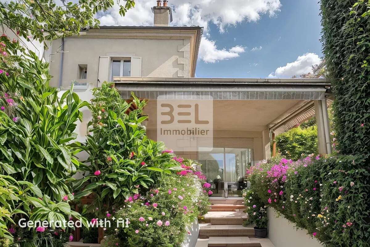 Maison à BAGNOLS-SUR-CEZE