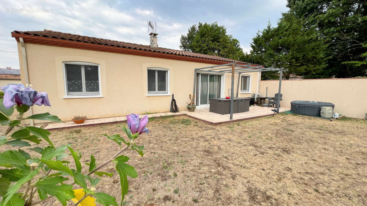 Maison à CASTELJALOUX