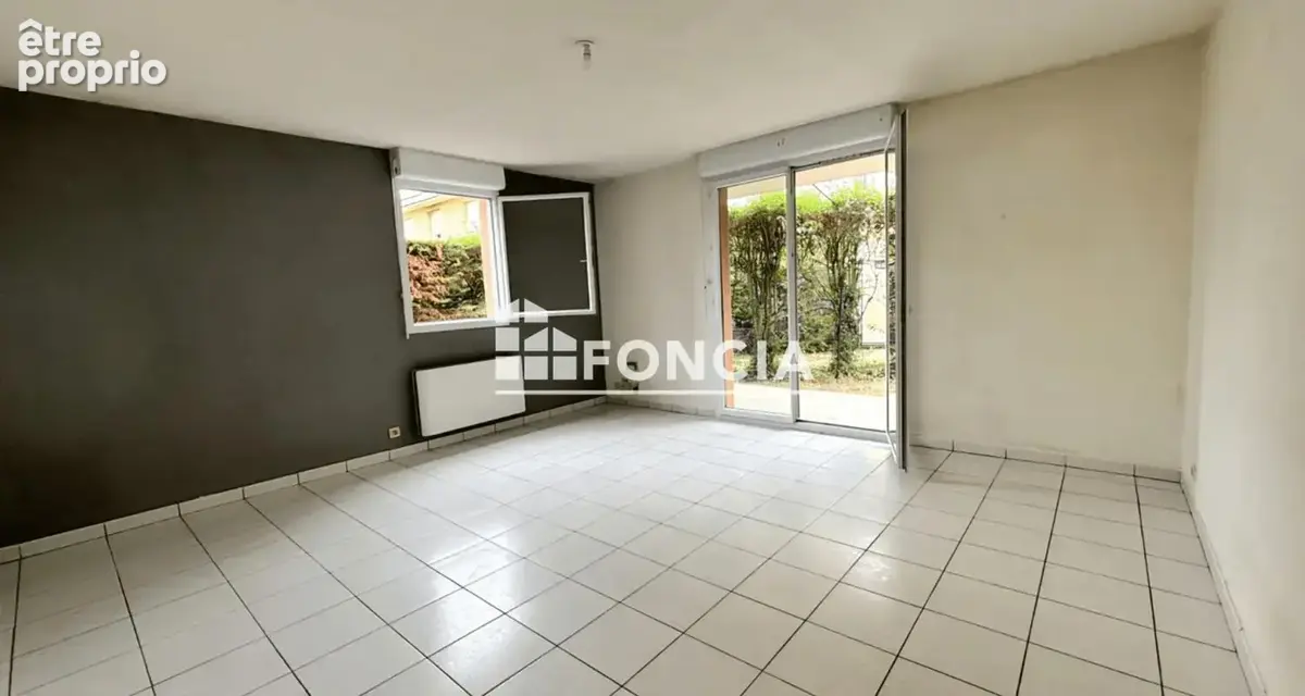 Appartement T3 de 62,41 m² à Pau — Résidence avec piscine - photo 2