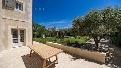 Maison 279 m² à Maussane-Les-Alpilles  - photo 3