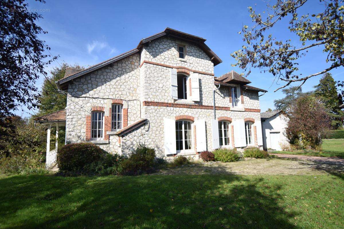 Maison à COSNE-COURS-SUR-LOIRE