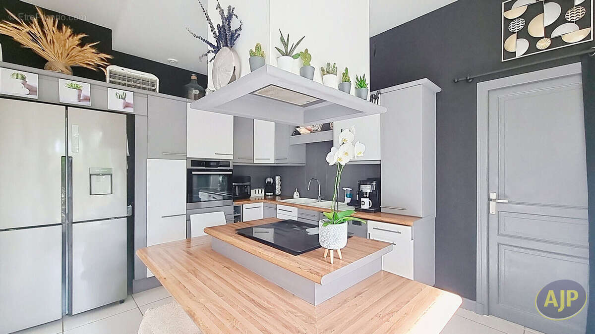 Maison à SAINT-DENIS-DE-PILE