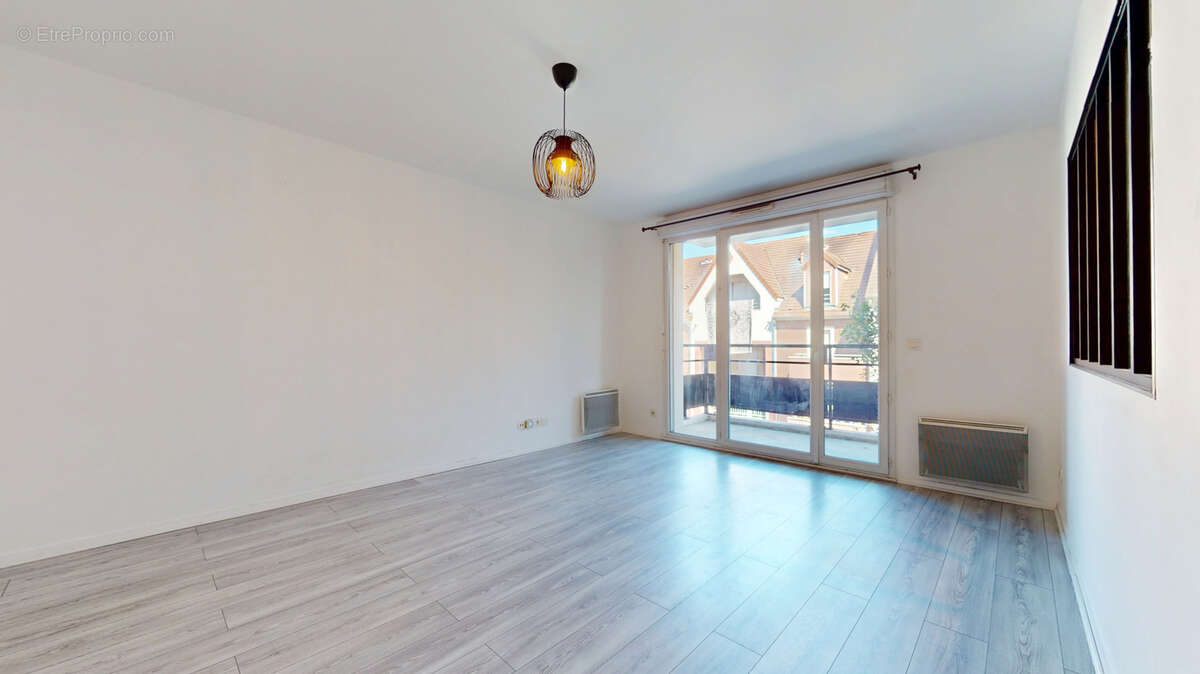 Bois Rochefort : Appartement 3 pièces avec balcon - photo 4
