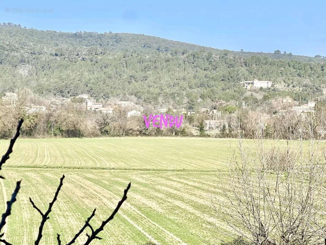 Appartement à FORCALQUEIRET