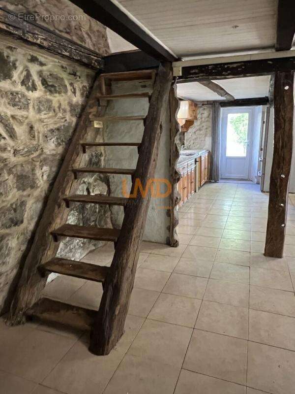 Propriété 54 hectares, rare en Ardèche - photo 9