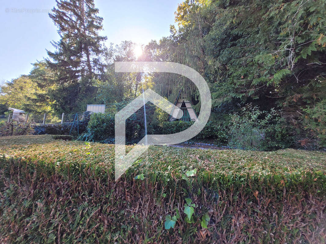 Maison à NEUILLY-SUR-SUIZE