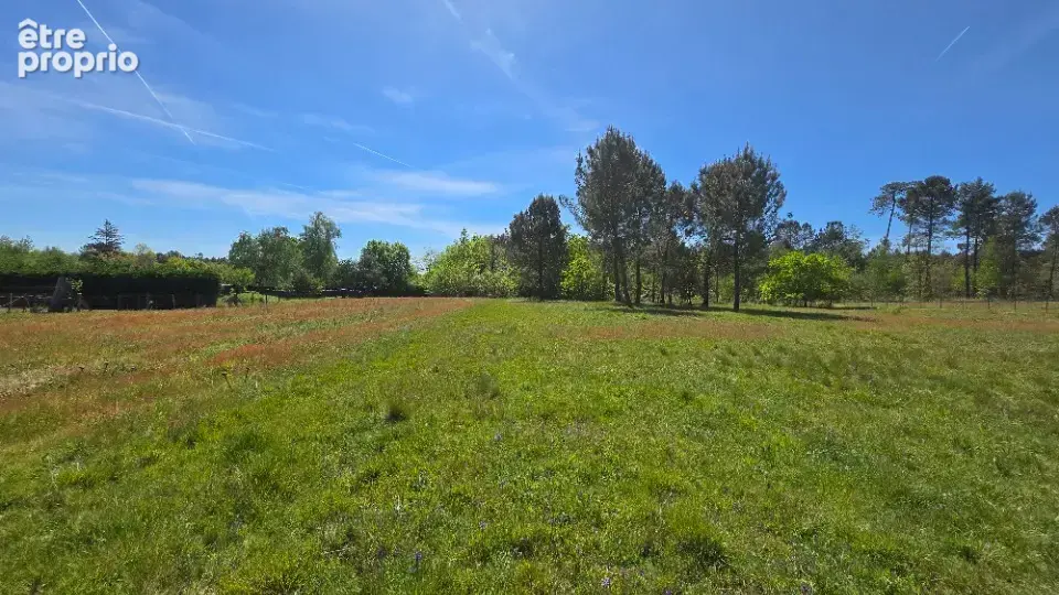 Terrain à AUBIE-ET-ESPESSAS