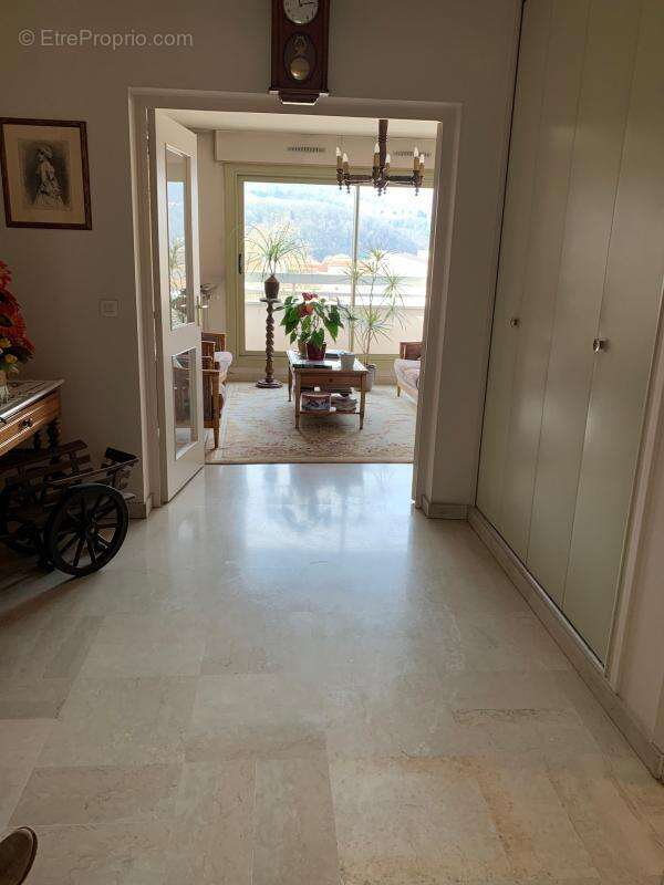 Appartement à FONTAINES-SUR-SAONE