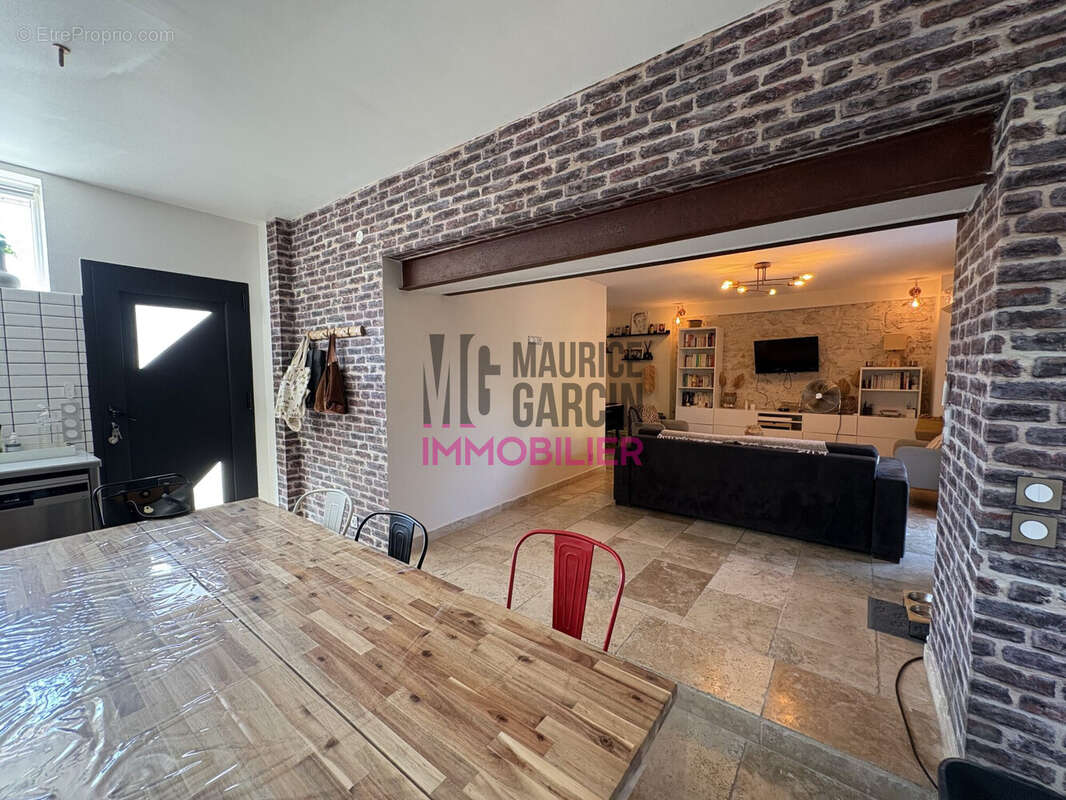 Maison 128 m² à Saint-Didier  - photo 4