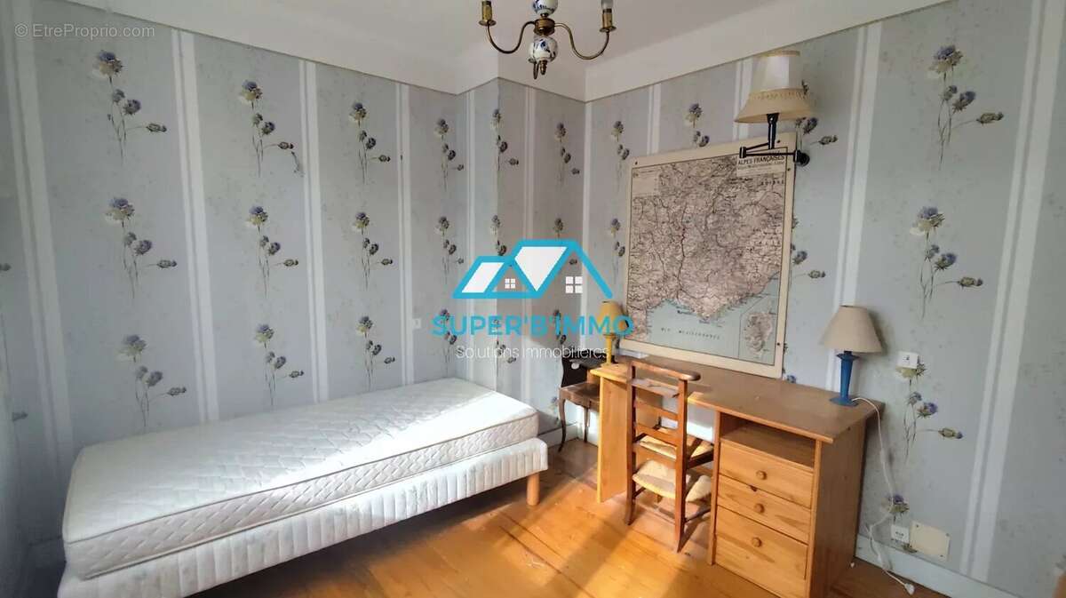 Maison à MAZEYRAT-D&#039;ALLIER