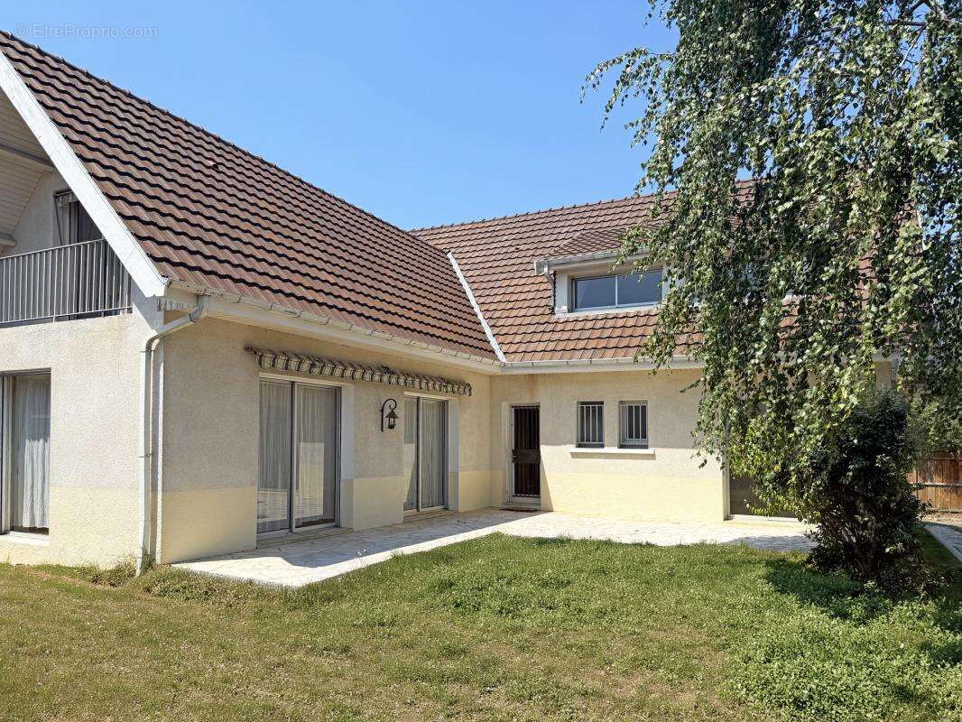 Maison 8 pièces - photo 2