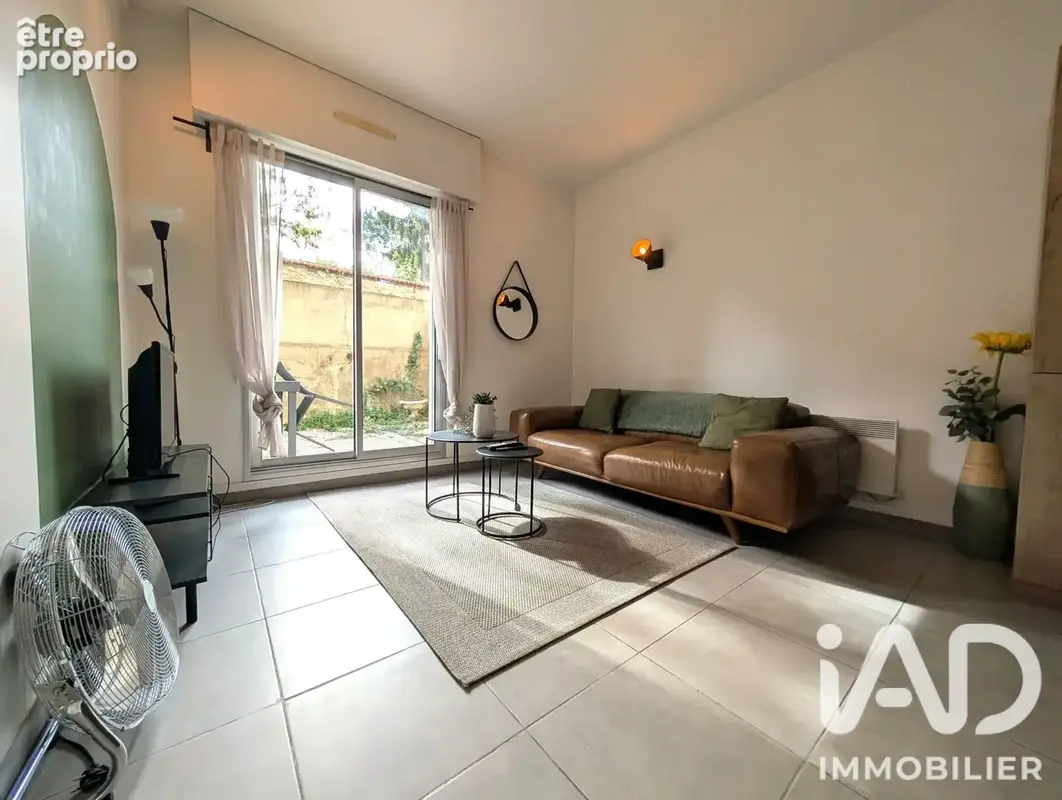 Photo 1 - Appartement à SAINT-THIBAULT-DES-VIGNES