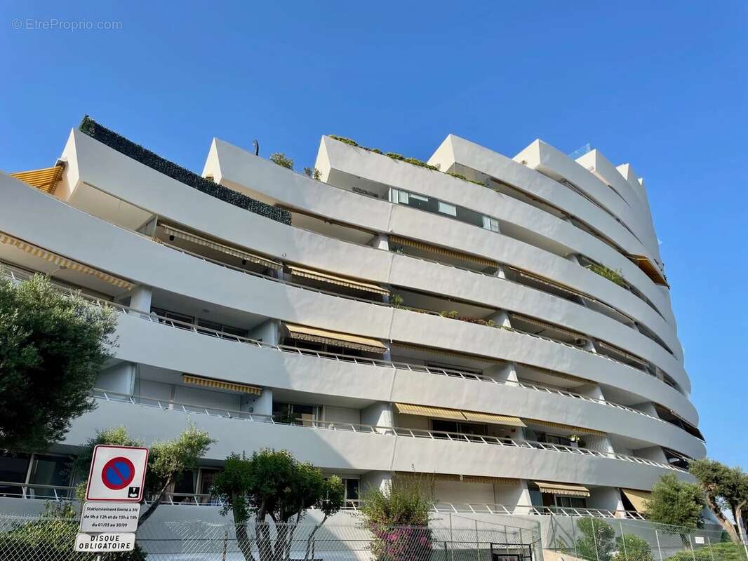 Appartement à VILLENEUVE-LOUBET