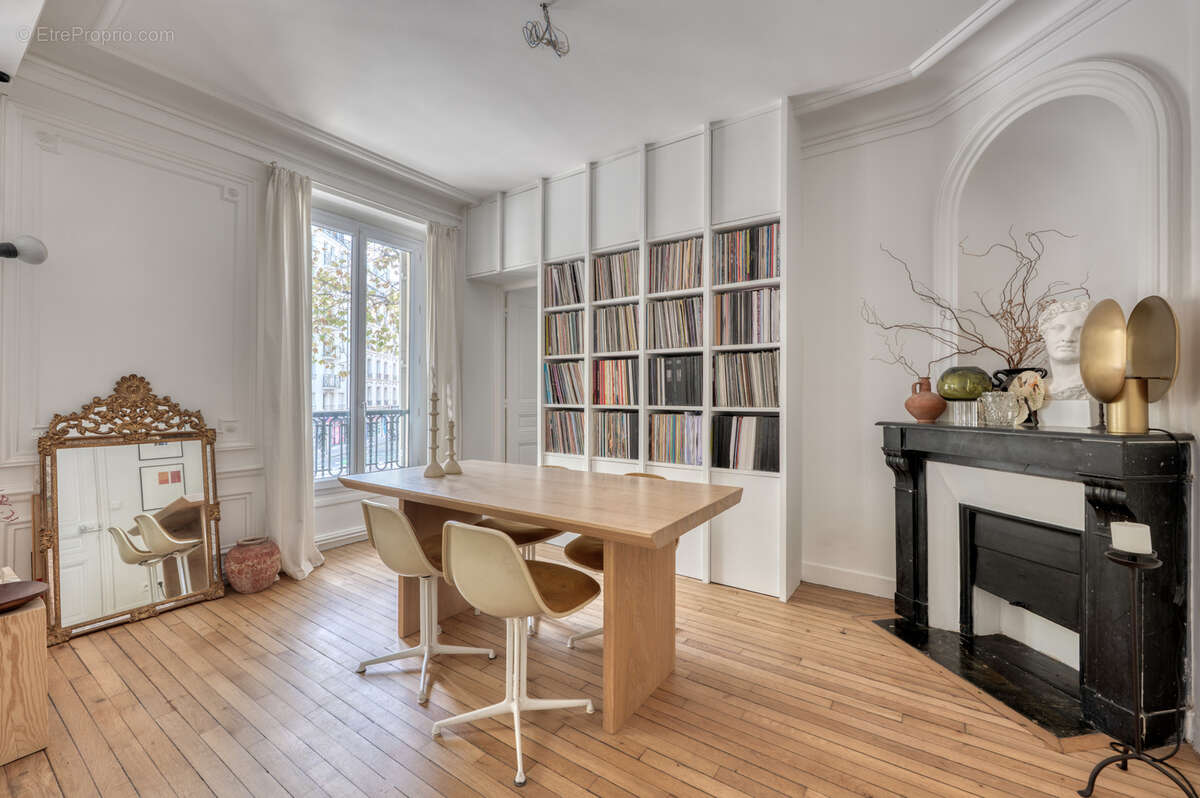 Appartement à PARIS-18E