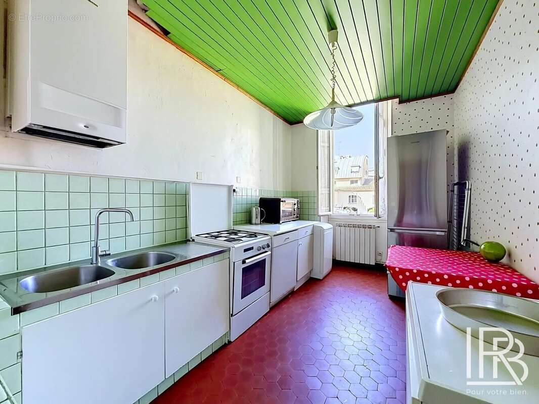 Appartement à MARSEILLE-1E