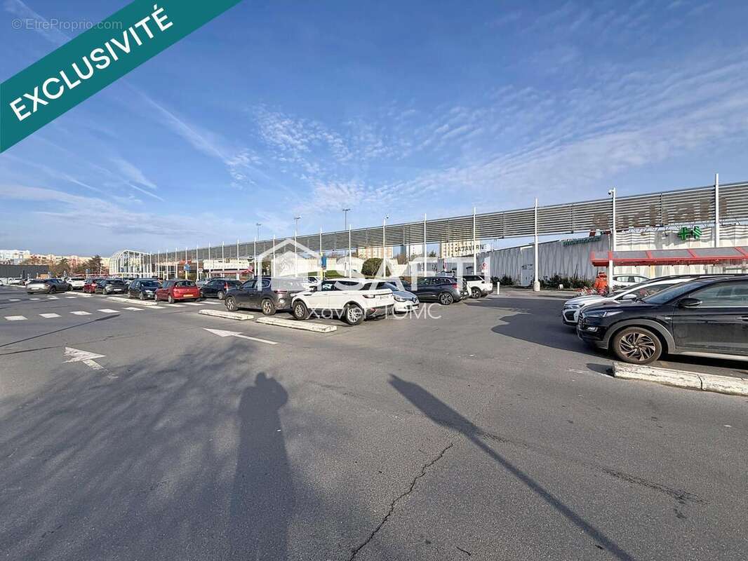 Photo 3 - Commerce à SIN-LE-NOBLE