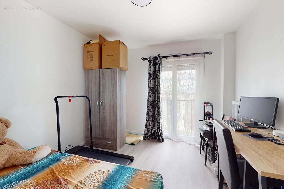 Appartement à LE BLANC-MESNIL