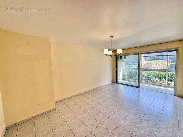 Appartement à MANDELIEU-LA-NAPOULE