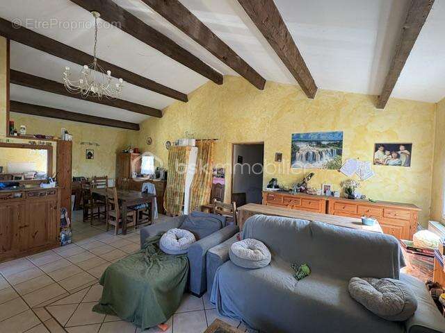 Maison traditionnel 3 chambres, avec piscine - photo 9