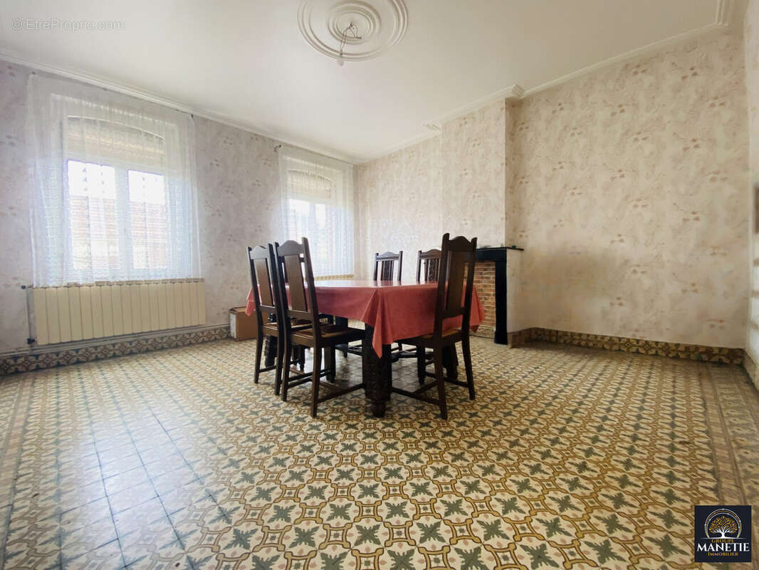 Maison 136 m² à Courcelles-Le-Comte  - photo 6