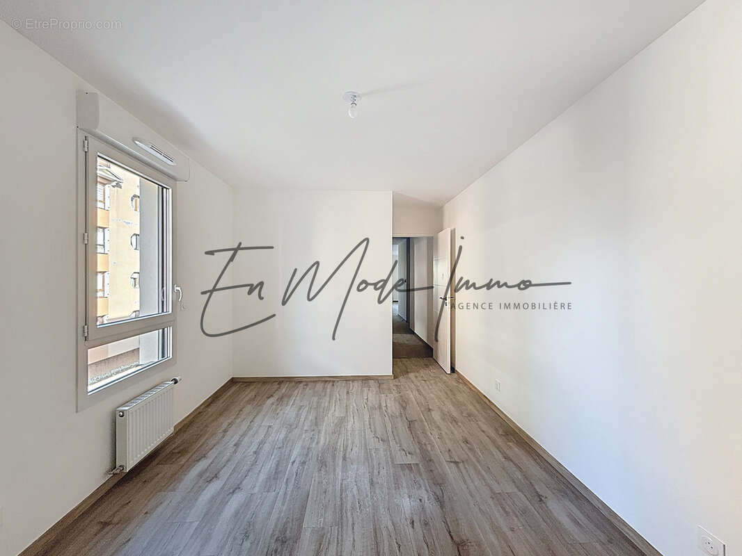 Appartement à LA ROCHE-SUR-FORON