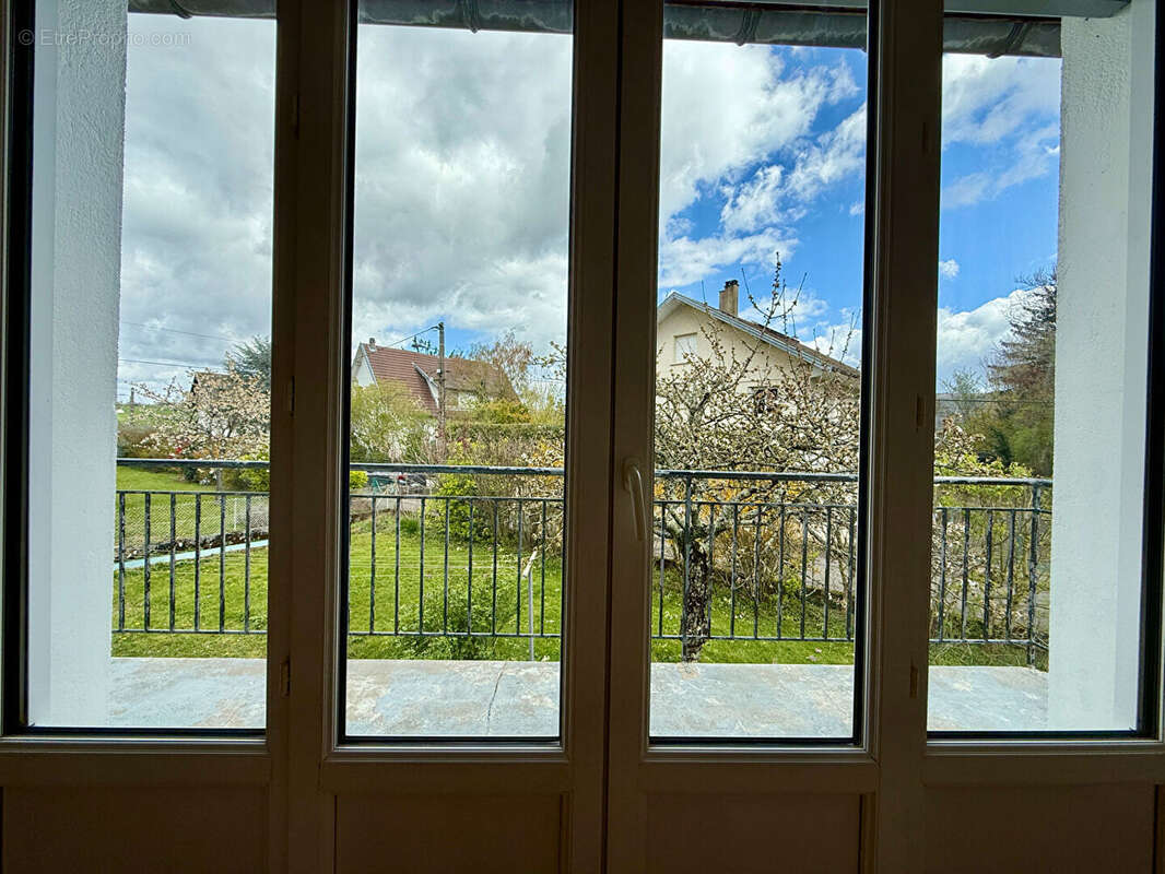 Maison à LONS-LE-SAUNIER