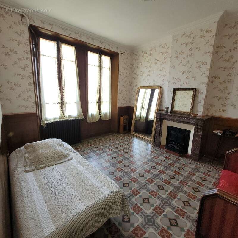 Dpt Gard (30), à vendre ALES immeuble de rapport 175m2 environ à rénover + terrain 300m² environ - photo 9