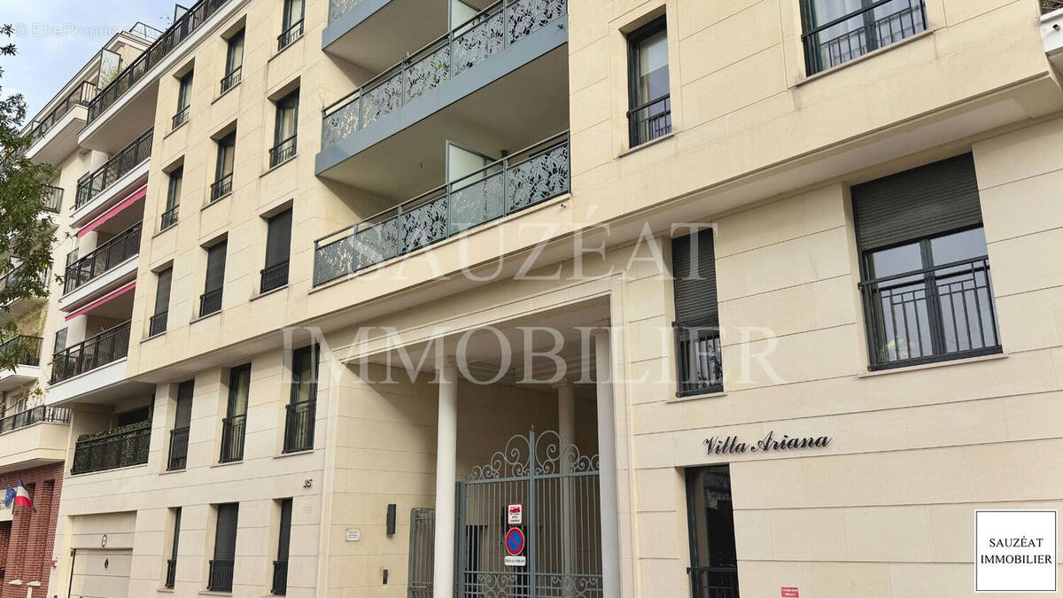 Parking à MONTROUGE