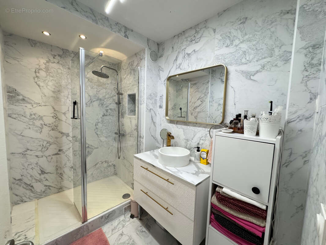 Appartement à CHENNEVIERES-SUR-MARNE