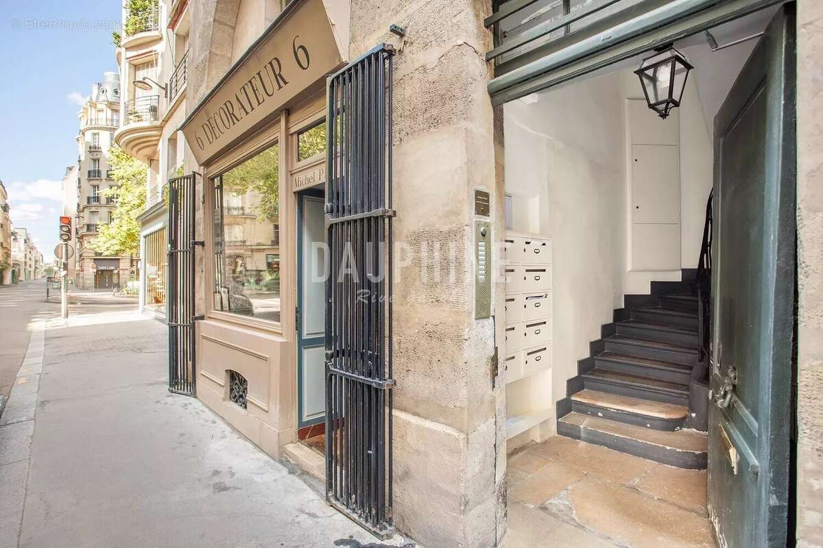 Commerce à PARIS-7E