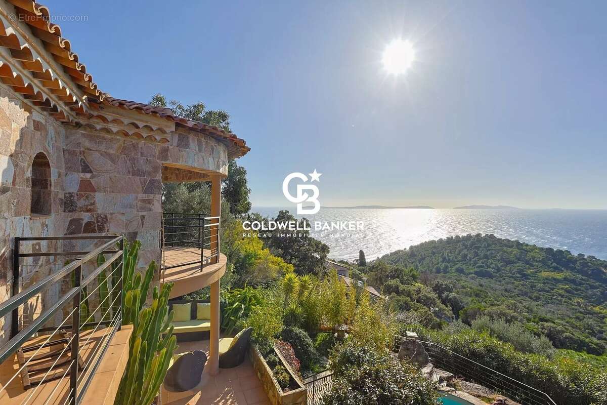 Maison à RAYOL-CANADEL-SUR-MER