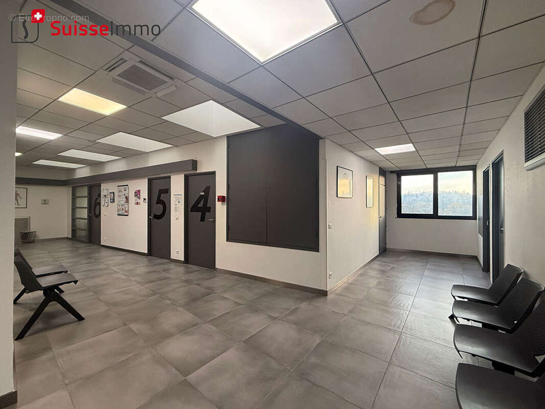Rentabilité 12,6 % - Locaux d'activité à Montbeliard 220 m2 - photo 7