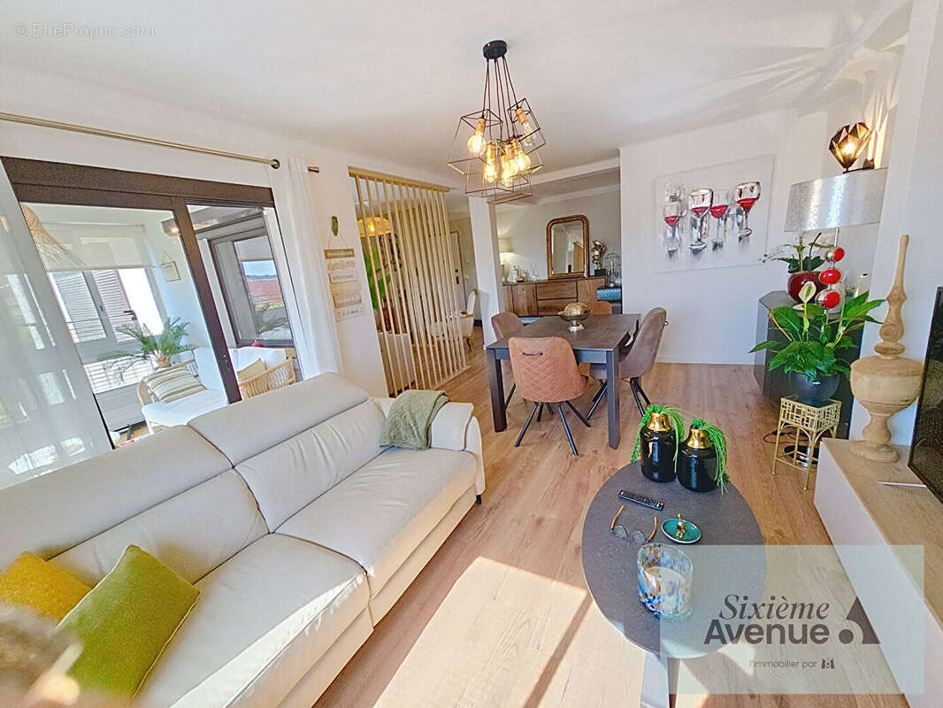 Appartement à SIX-FOURS-LES-PLAGES